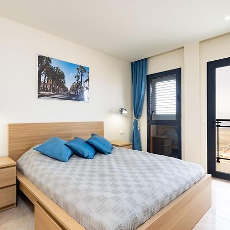 Sunny Castillo Apartment Коста-де-Антигуа Экстерьер фото
