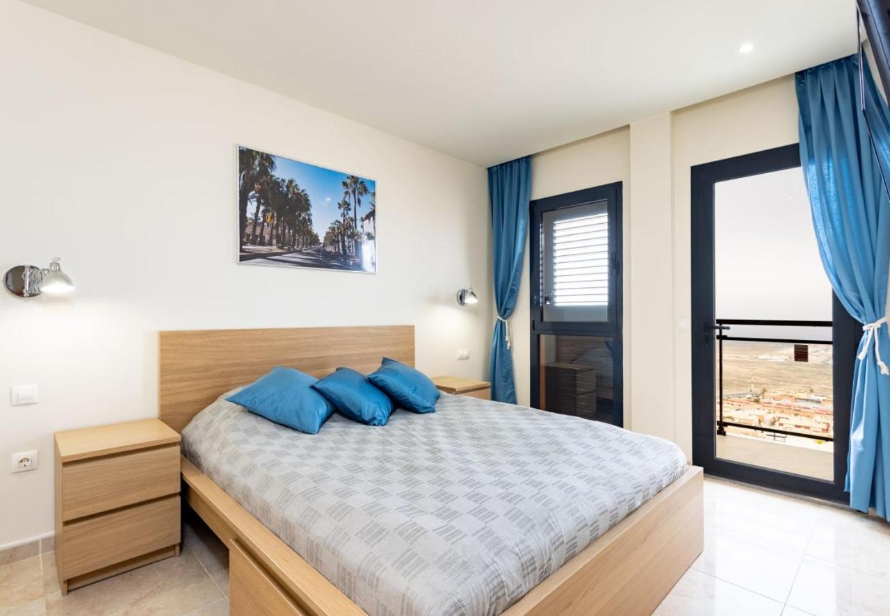 Sunny Castillo Apartment Коста-де-Антигуа Экстерьер фото